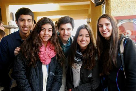 Universidad de Valparaíso Estudiantes de Odontología analizaron los