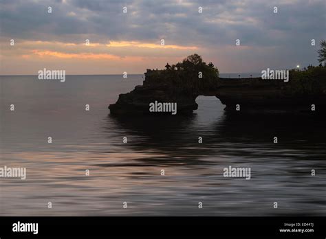 Pura Tanah Lot Temple at sunset, Bali, Indonesia Stock Photo - Alamy