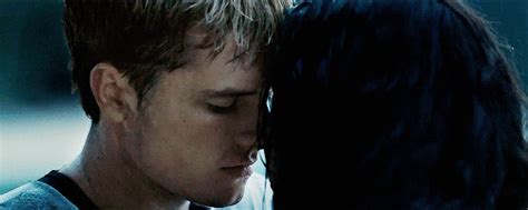 Josh Hutcherson Peeta And Katniss Kissing