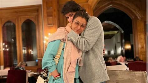 In Pics Namrata Shirodkar And Mahesh Babu Caught Up In Romantic Hugs