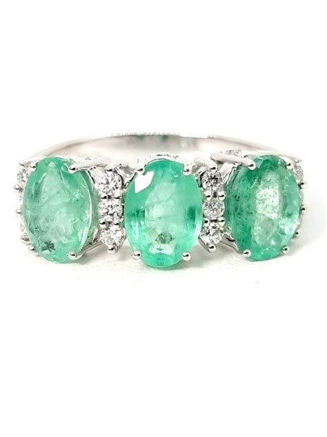 18 Kt White Gold Ring 2 80 Ct Emeralds Diamonds Catawiki