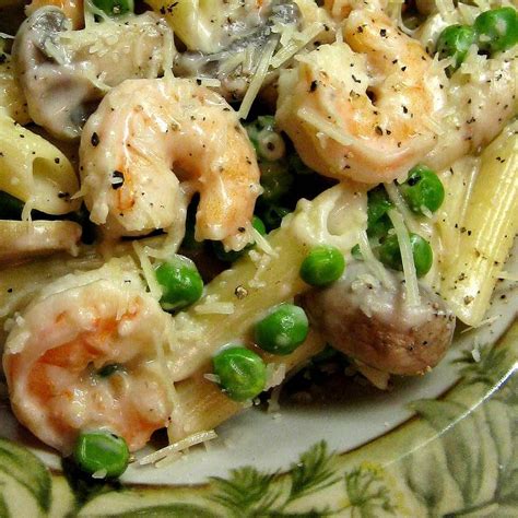 Creamy Shrimp Pasta With Mushrooms And Peas Recipe Yummly Recipe