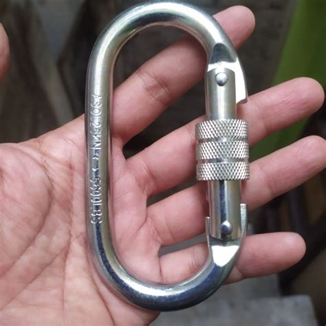 Jual Carabiner Baja Oval Steel Screw Kn Karabiner Shopee Indonesia