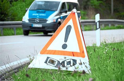 Drei Autos Beteiligt 23 000 Euro Schaden Nach Unfall In Oberndorf