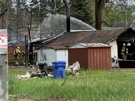 Fire Destroys Garage Damages Neighbour’s Fence Chatham Daily News