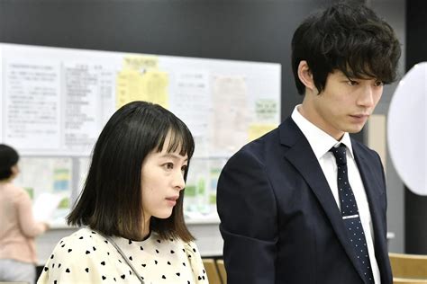 画像・写真 清野菜名“明葉”＆坂口健太郎“百瀬”、並べられた布団に困惑＜婚姻届に判を捺しただけですが＞2121 Webザテレビジョン