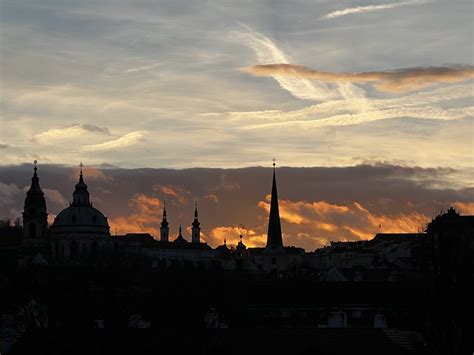 Erik Tabery on Twitter: "První a druhou fotografii dělí patnáct let ...