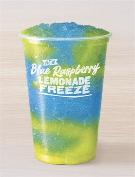 Taco Bell Released A New Blueberry Raspberry Lemonade Freeze Drink