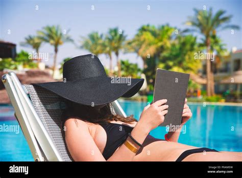 Woman Body Bikini Model Hi Res Stock Photography And Images Alamy