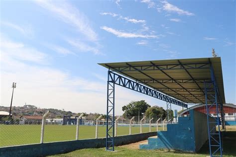 Arquibancada Do Campo Pedro Bagini Recebe Cobertura Gazeta Itapirense