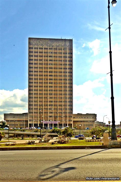 Hospital Hermanos Ameijeiras La Habana Cuba RiveraNotario Flickr