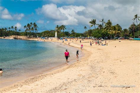 Haleiwa Beach Park, Oahu, Hawaii (What to See and Do) - Haleiwa Town