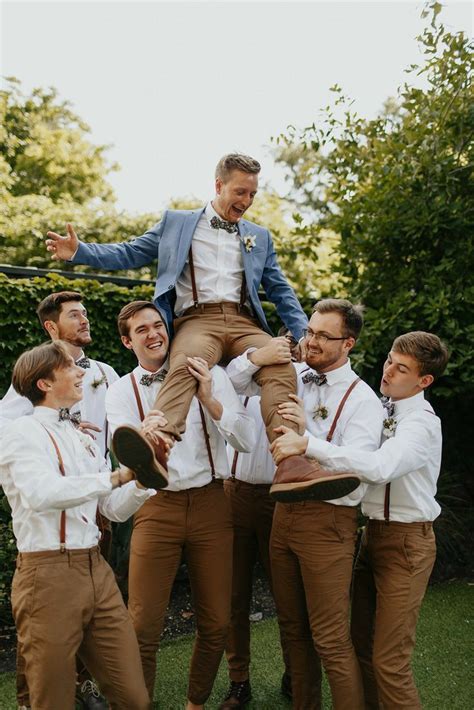 Pin by 𝗡𝗔𝗥𝗔 on CASAMENTO IDEIAS Wedding groomsmen attire Mens