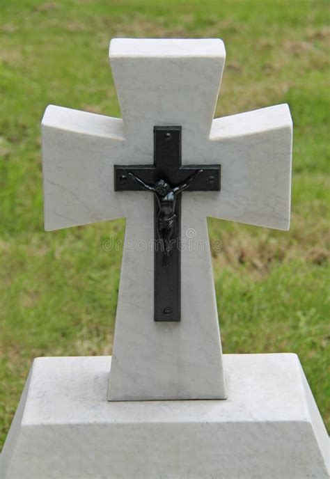 Crucifix Plinth Photos Free And Royalty Free Stock Photos From Dreamstime