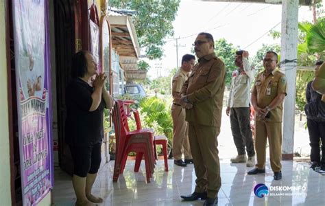 Pj Bupati Dan Opd Pemkab Bolmong Melayat Ke Rumah Duka Korban Tarkam Di