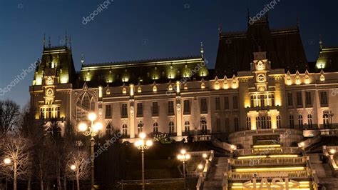 Palacio de la Cultura de Iasi, Rumania - noche 2022