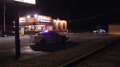 Popeyes Employee Shot By Angry Customer Police Say