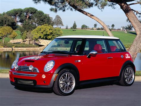 AUTO CARS ZONES: Red Mini Cooper Images