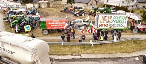 Protest rolników w Świętokrzyskiem Zielone miasteczko w Nagłowicach