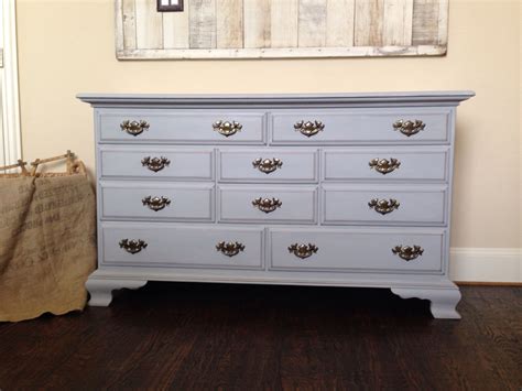 Annie Sloans Paris Grey Chalk Paint And Clear Wax