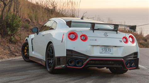 First Drive Review 2020 Nissan GT R Nismo Proves Godzilla Gets Better