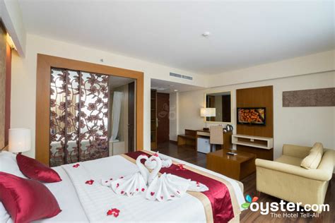 Away Bali Legian Camakila - The Deluxe Room Twin Bed at the The ...