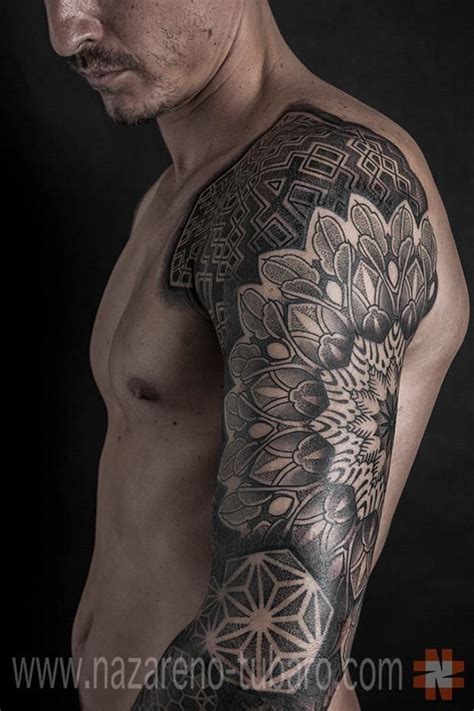 Mandala Tattoo Uomo Spalla FuTatuaggio