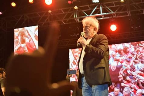 Manhã Nordestina Festival Lula Livre neste domingo dia 17 arrastou