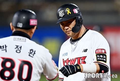 2타점 적시타 장성우 한 점차로 추격했어요~ 네이트 스포츠