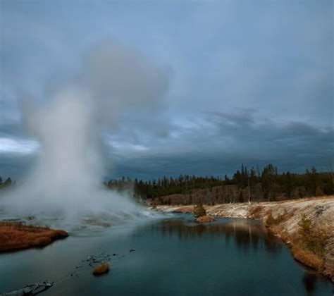 Premium Photo | Geyser