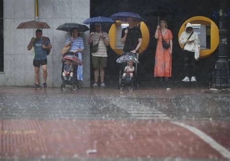 El Tiempo Aemet Eleva A Rojo El Aviso Por Lluvia Y Tormenta En