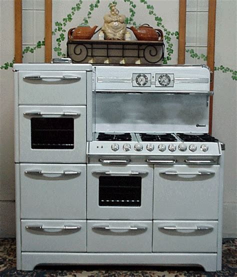 1930s Gas Stove With Oven