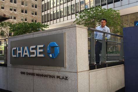 Chase Bank Tells Its Customers To Stop Being Poor In A Deleted Tweet