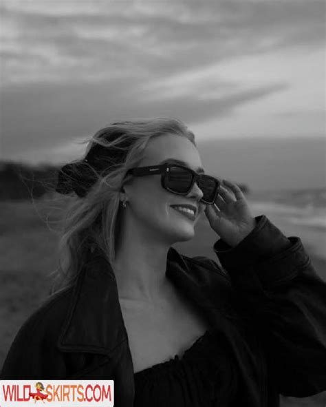 Chloe Rose Robertson Nude Leaked Photos And Videos WildSkirts