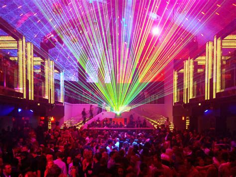 Miami Nightlife Guide To Clubs Bars And Lounges To Visit In 2021