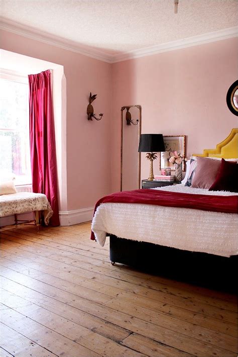 ️️15 How To Make Pink Work In Your Home 4 Pink Master Bedroom Pink Bedroom Decor Burgundy