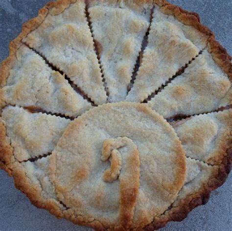 Happier Than A Pig In Mud: Thanksgiving Turkey Pie Crust Decoration