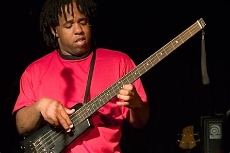 Victor Wooten - All You Need to Know About The Bass Virtuoso - Musician Wave