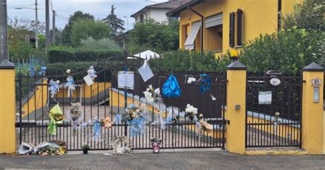 Iscritti All Anagrafe I Bimbi Trovati Morti In Giardino Angelo E