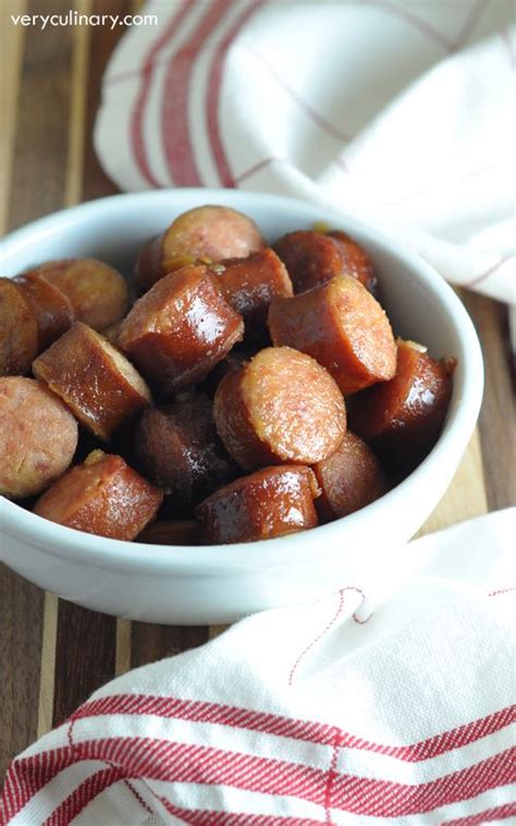 Only 5 Ingredients And 10 Minutes Of Prep Needed For These Absolutely Delicious Apple Kielbasa