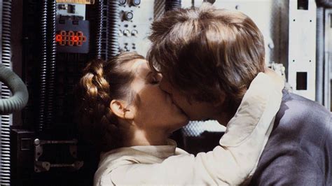 Princess Leia kissing Han Solo on the Millennium Falcon Star Trek, Leia ...