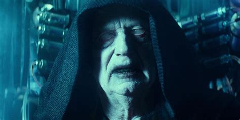 Ian Mcdiarmid Breaks Down Palpatines Star Wars Sequel Return Answers Question Of Emperors Sex