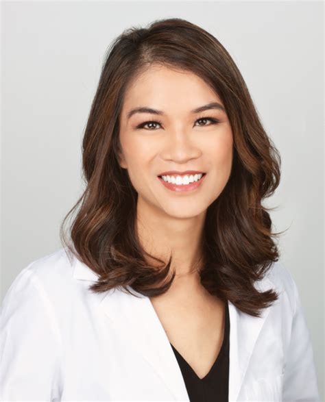 Lee Headshot Next Steps In Dermatology