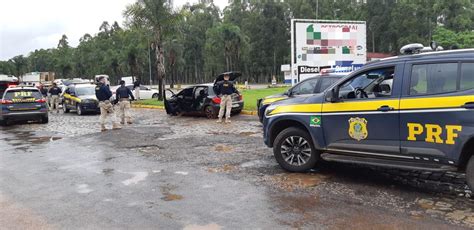 Após perseguição PRF apreende meia tonelada de drogas na BR 153 em