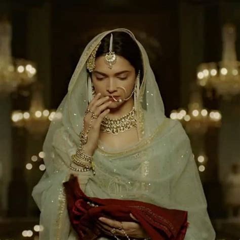 Deepika Padukone’s different looks as ‘Mastani’ in ‘Bajirao Mastani ...