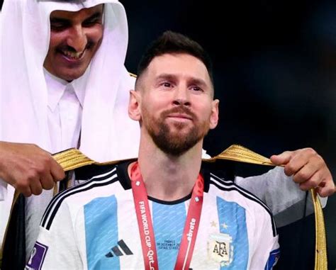 Sejarah Jubah Bisht Arab Yang Dikenakan Lionel Messi Ketika Rayakan