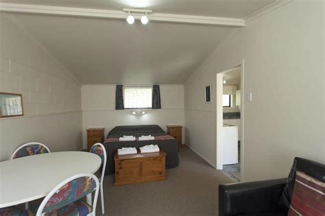 OPAL HOT SPRINGS HOLIDAY PARK MATAMATA NEW ZEALAND SEASON