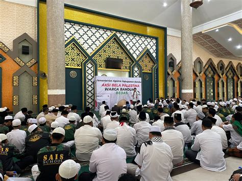 Gelar Aksi Bela Palestina 5 000 Orang Padati Masjid