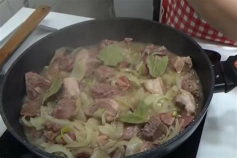 Recept za vojvođanski sekelj gulaš sa mesom i kiselim kupusom