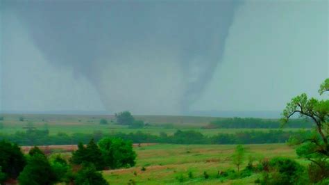 Violent Ef Wedge Tornado Sw Of Salina Ks Youtube